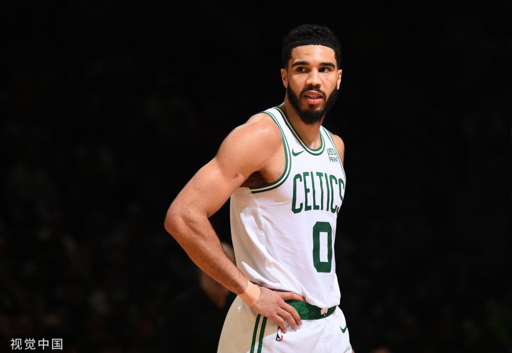 他们通过豪 他们通过豪