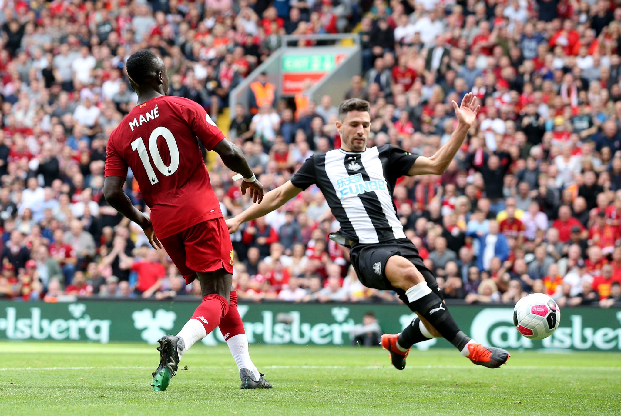 在足球这个 在足球这个